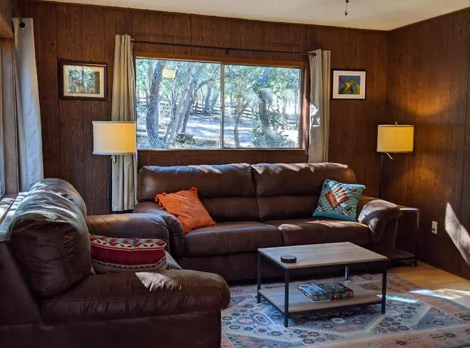 Ramsey Canyon Cabins